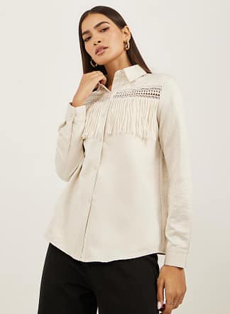 قميص ستايلي أوف وايت مزين بالدانتيل والشراريب
